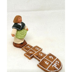 Ecolière à la marelle 9 cm Ecolière à la marelle 9 cm