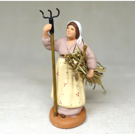 Santon femme au foin 7cm